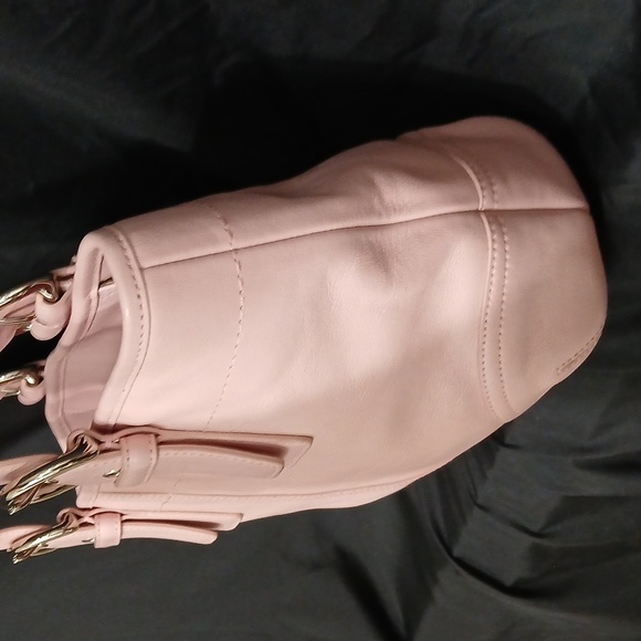 Vintage Coach Soho Bag 9544 In Bubblegum Pink EUC - Picture 3 of 10